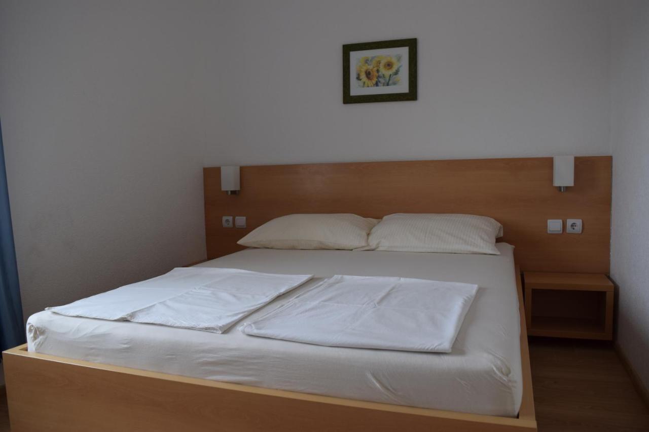 Apartments Grgic Novigrad  Bagian luar foto