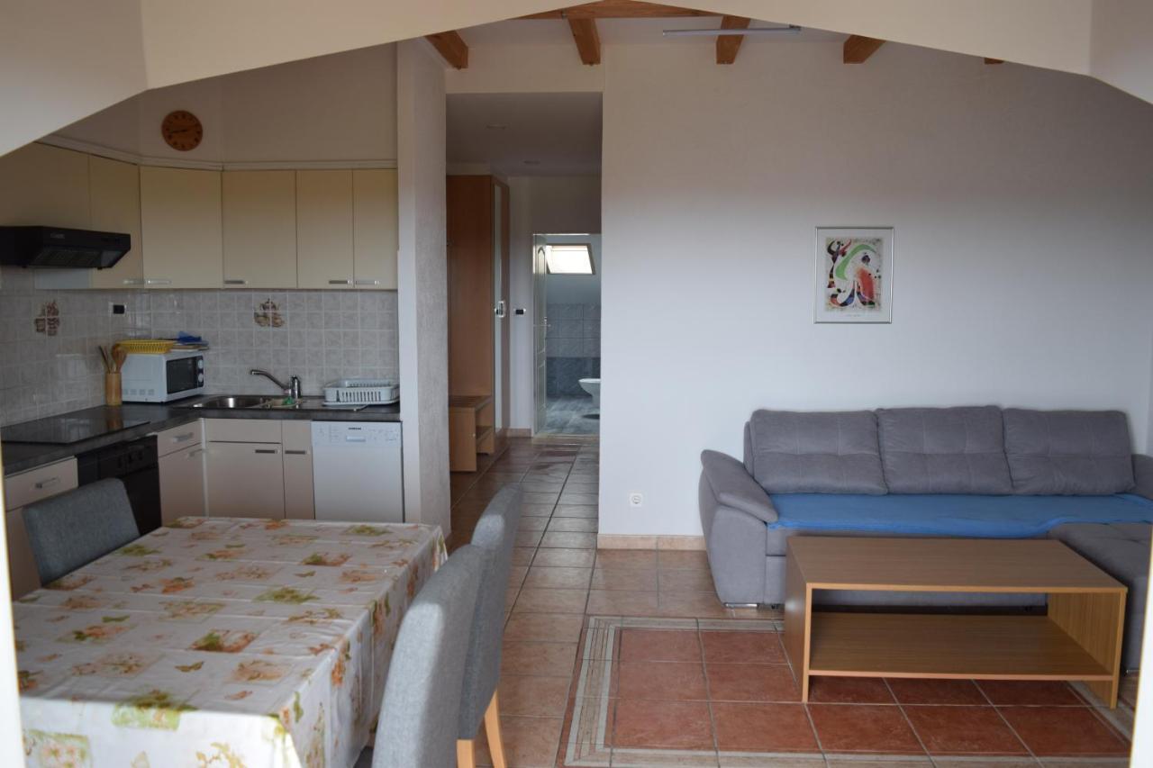 Apartments Grgic Novigrad  Bagian luar foto